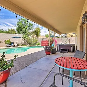 Spacious Phoenix-area Escape With Pool And Hot Tub Holiday home
